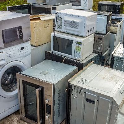 Strata schemes and uncollected or abandoned goods